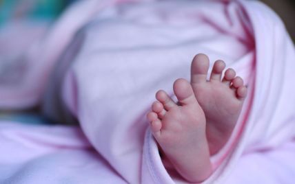 В Киеве мать задушила двухлетнюю дочь ремнем для одежды