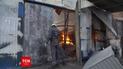 На Петрівці в Києві годину гасили оповитий вогнем величезний склад
