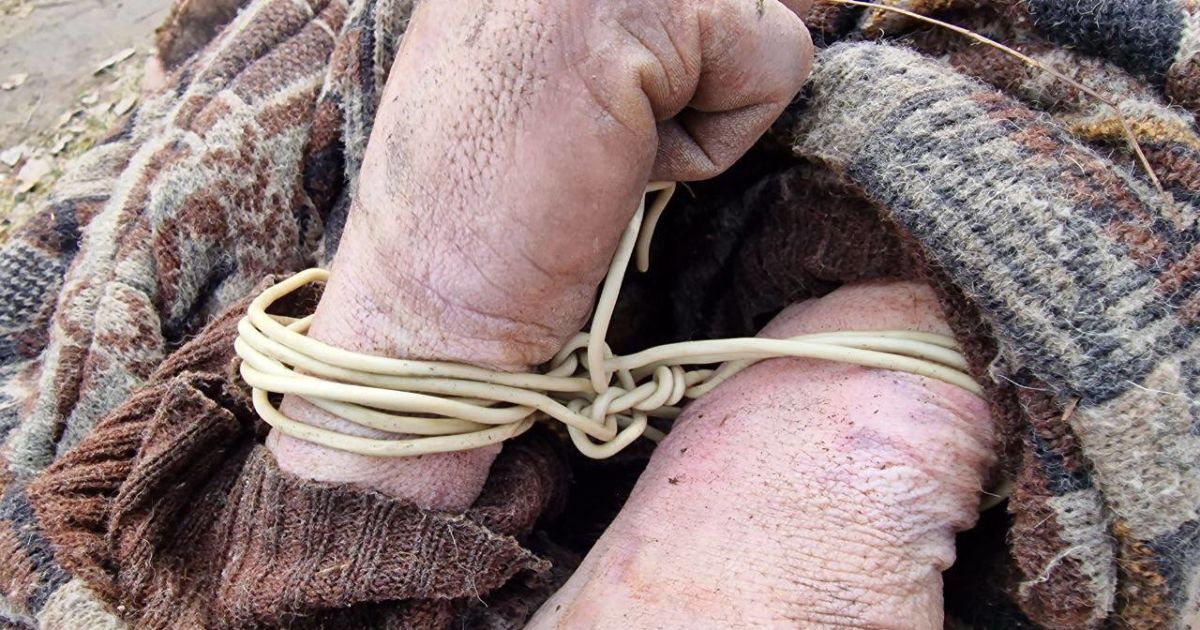 Жахливе вбивство під Києвом: в озері знайшли тіло чоловіка зі зв'язаними кінцівками