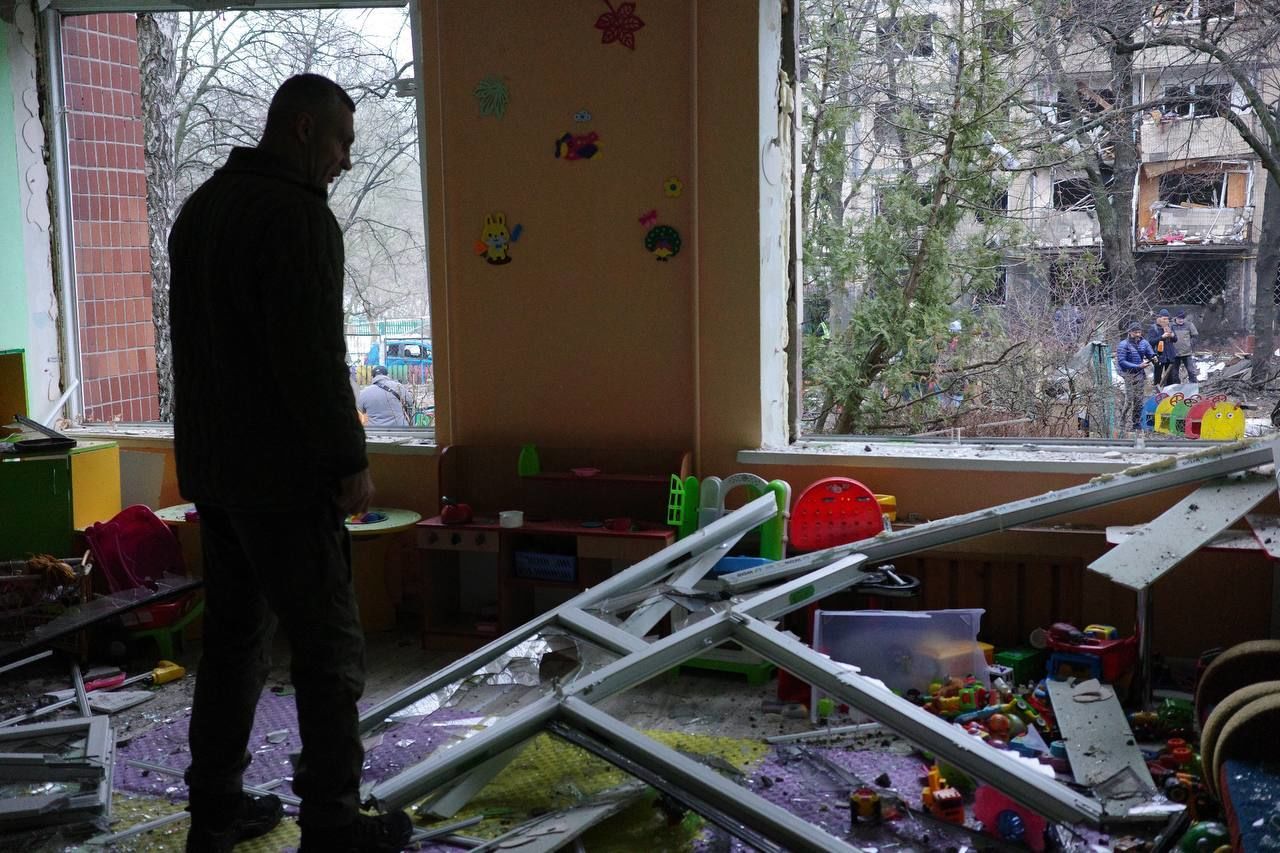 Руйнування в Києві внаслідок ракетної атаки 13 грудня / © Віталій Кличко/Тelegram
