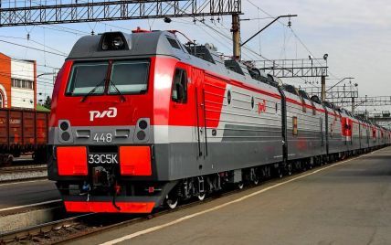У Росії під час руху від пасажирського поїзда відчепилися вагони
