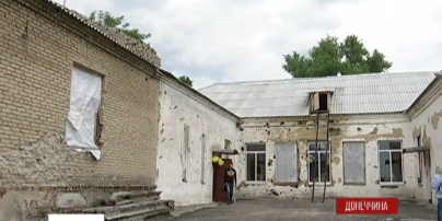Школьники вернулись в расстрелянную во время АТО украинскую школу, чтобы отметить там выпускной
