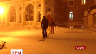 В Одессе закрыты трассы, порты и аэропорт