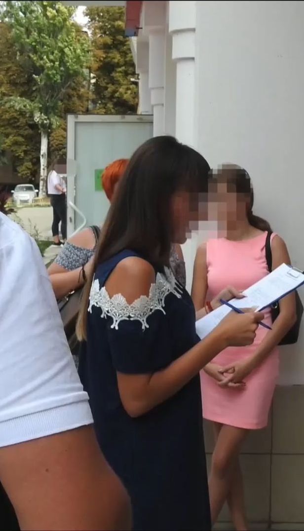 В Запорожье задержали женщину, которая продавала за границу девушек в сексуальное рабство