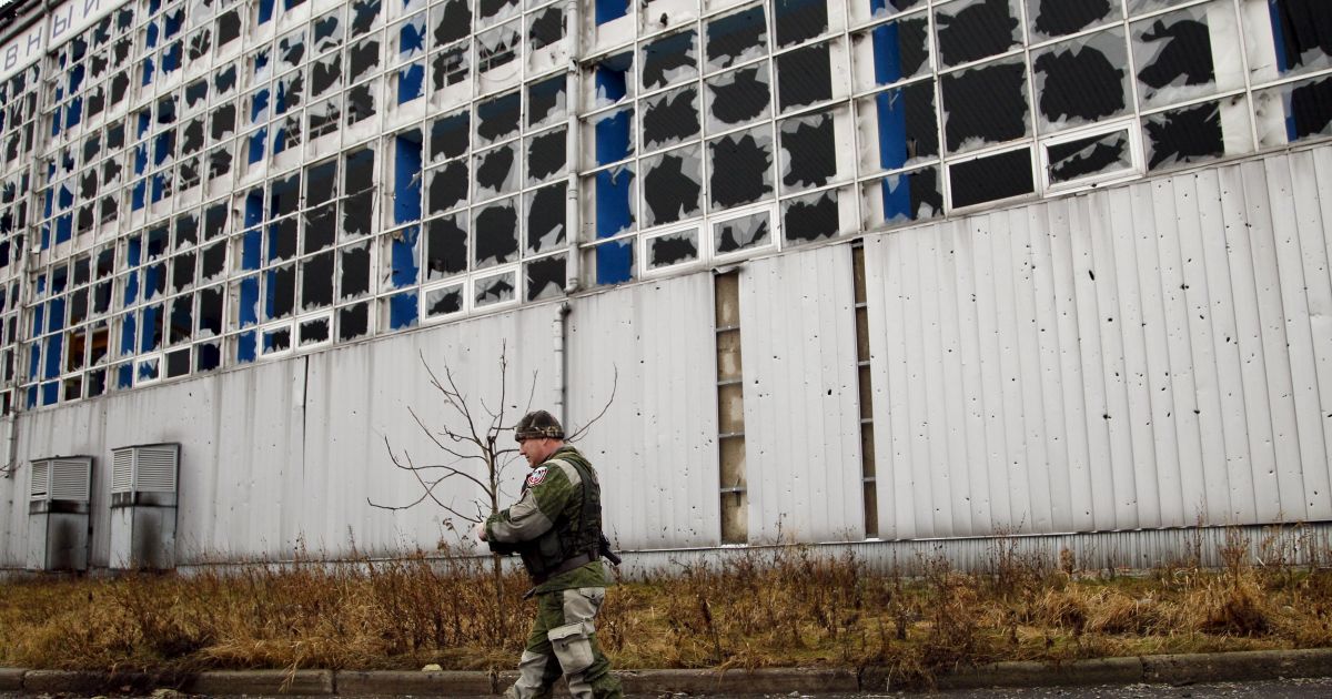 Ночь в зоне АТО: боевики продолжают обстрелы, а силовики отбили наступление на Луганщине