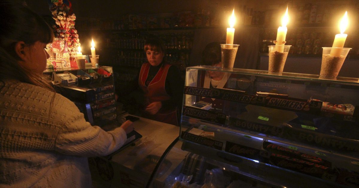 Крим занурився в морок. / © Reuters