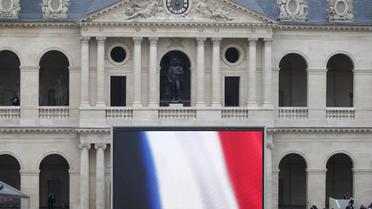 По всьому Парижу майорять прапори Франції. / © Reuters