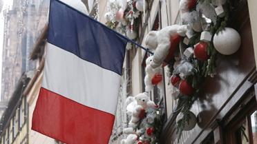 По всьому Парижу майорять прапори Франції. / © Reuters