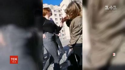 В Хмельницком компания школьниц избила сверстницу