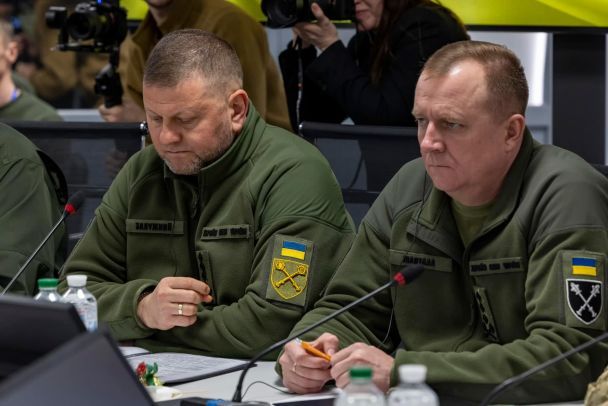 Валерий Залужный и начальник Генштаба ВСУ Сергей Шаптала на встрече с Ллойдом Остином