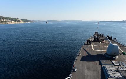 В Черное море зашел ракетный эсминец ВМС США и направился в Одессу