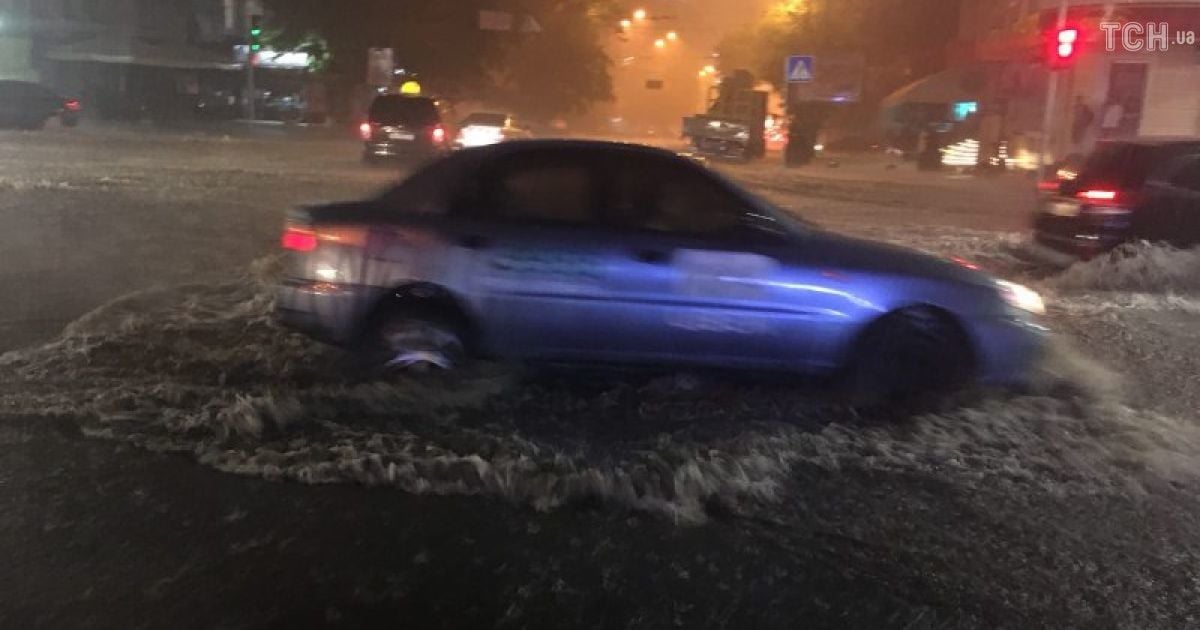 Злива у Києві 18.08.2018_1 / © ТСН.ua/Аліна Денисенко