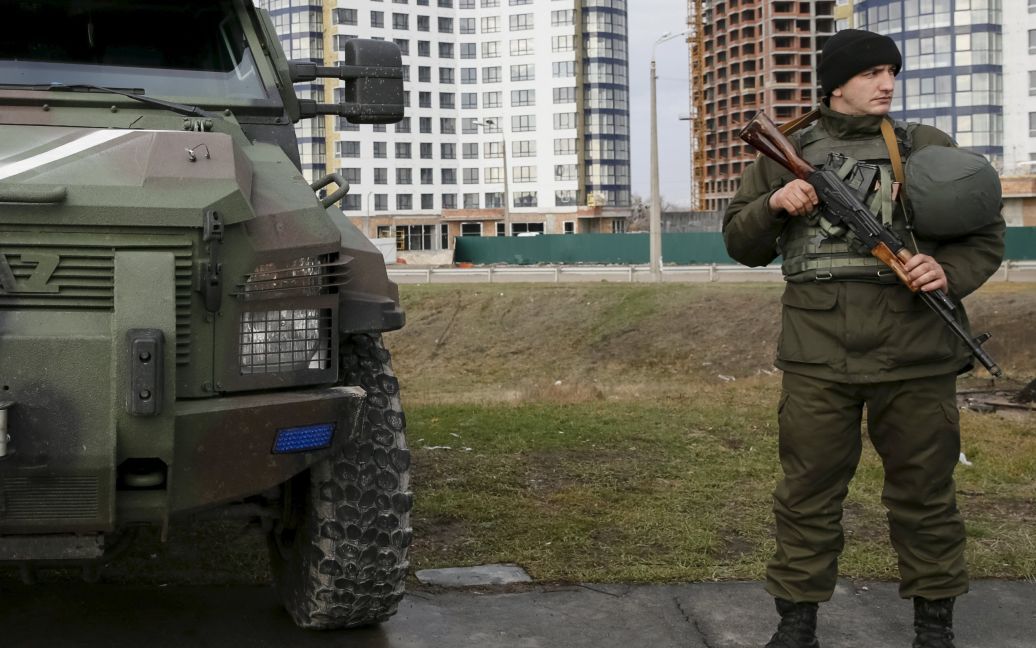 В Киеве усилили патрулирование улиц военными Нацгвардии. / © Reuters
