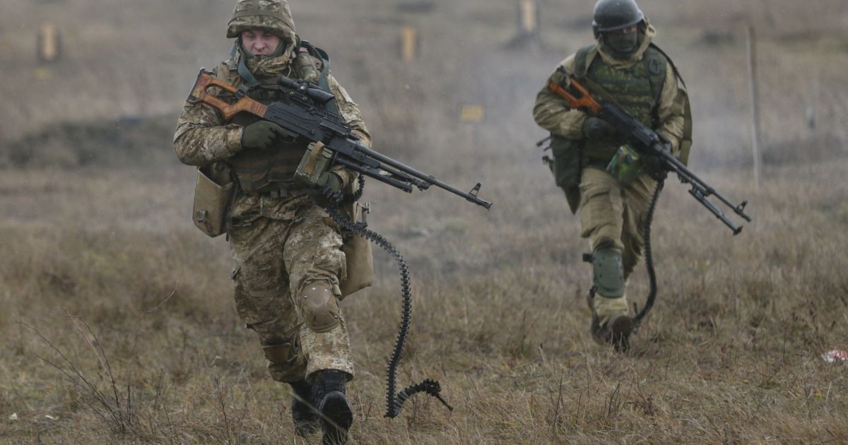 Хмельницькій області відбулися навчання українських військових. / © Reuters