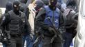 В течение последней недели в Брюсселе было проведено более 30 антитеррористических рейдов, в ходе которых задержаны более 20 человек