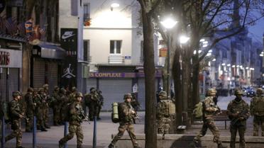 Улицы пригорода заполнили военные и полицейские / © Reuters