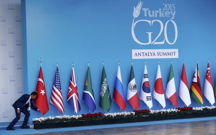 Тройка котов на сцене G20 насмешила пользователей Сети