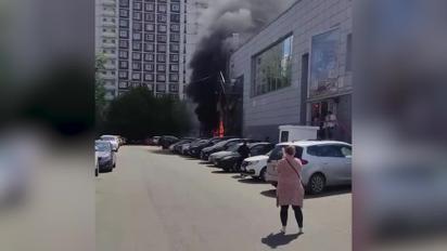 У Москві прогримів вибух біля магазину: виникла пожежа