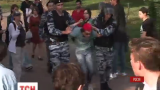 В Москве полиция жестко разогнала акцию в поддержку Украины