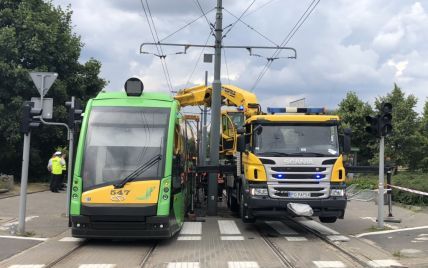Зіткнення трамваїв у Польщі: шестеро осіб із серйозними травмами перебувають у лікарні