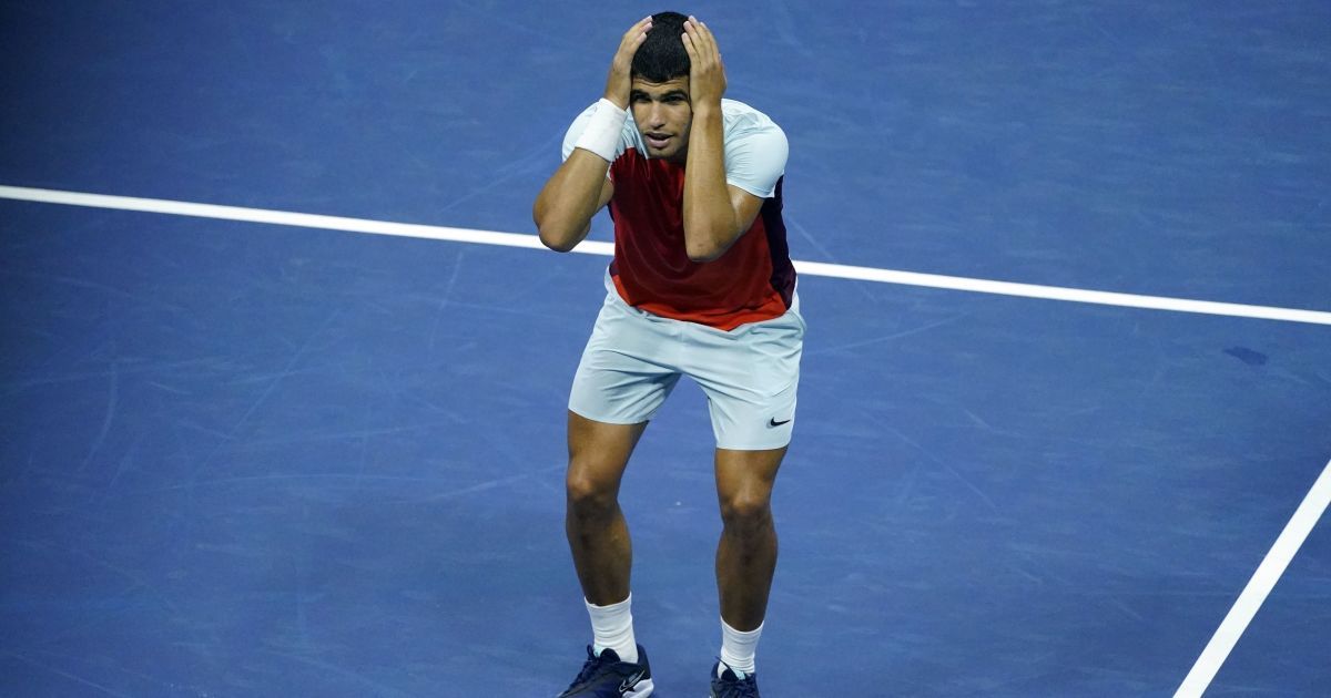 19-летний испанский теннисист произвел фурор среди болельщиков трюком на US Open: видео