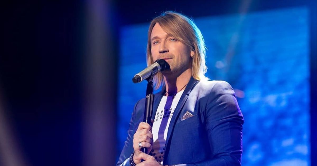 Матюкалася і лізла на сцену: п'яна жінка намагалася зірвати концерт Олега Винника