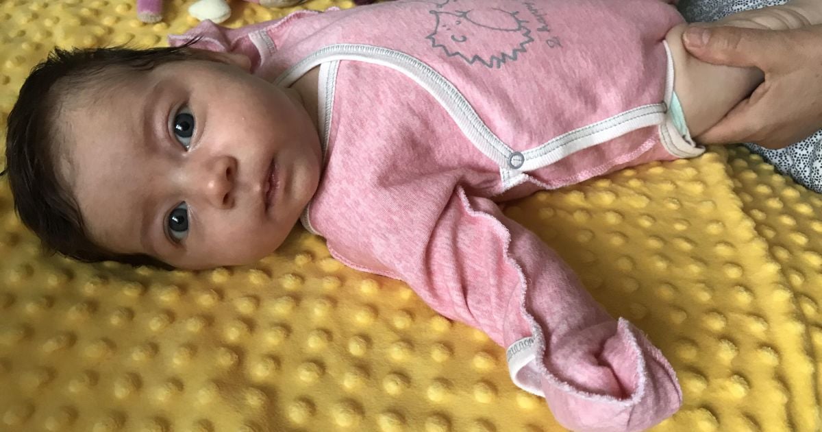 Двомісячну Вероніку потрібно негайно рятувати