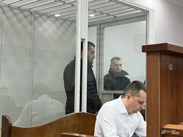Эмин Гусейнов в зале суда. Фото: Даша Гришина / "Вечерний Киев"