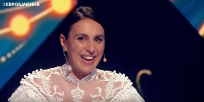 "Євробачення-2018": тендітна Джамала підкреслила вагітний животик білосніжною сукнею