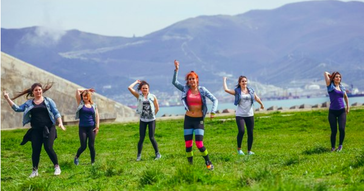 анець тверк (тверкінг), в якому акцент робиться на рухах стегон вгору-вниз, став широко відомий після інтернет-скандалу / © facebook.com/dok.aero