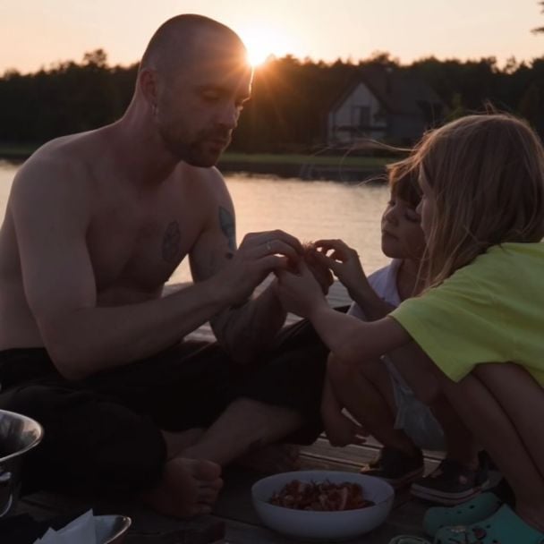 Міша Кацурін з двома дітьми від першого шлюбу / © instagram.com/misha_katsurin