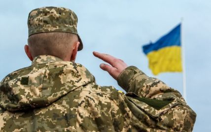 Мобілізація в Україні: чи є законним вручення повістки на вулиці та на блокпостах під час війни