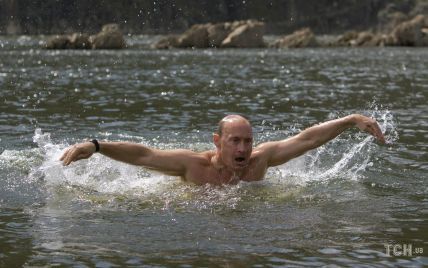 Нелепая демонстрация маскулинности: почему лидеры G7 смеются над торсом Путина