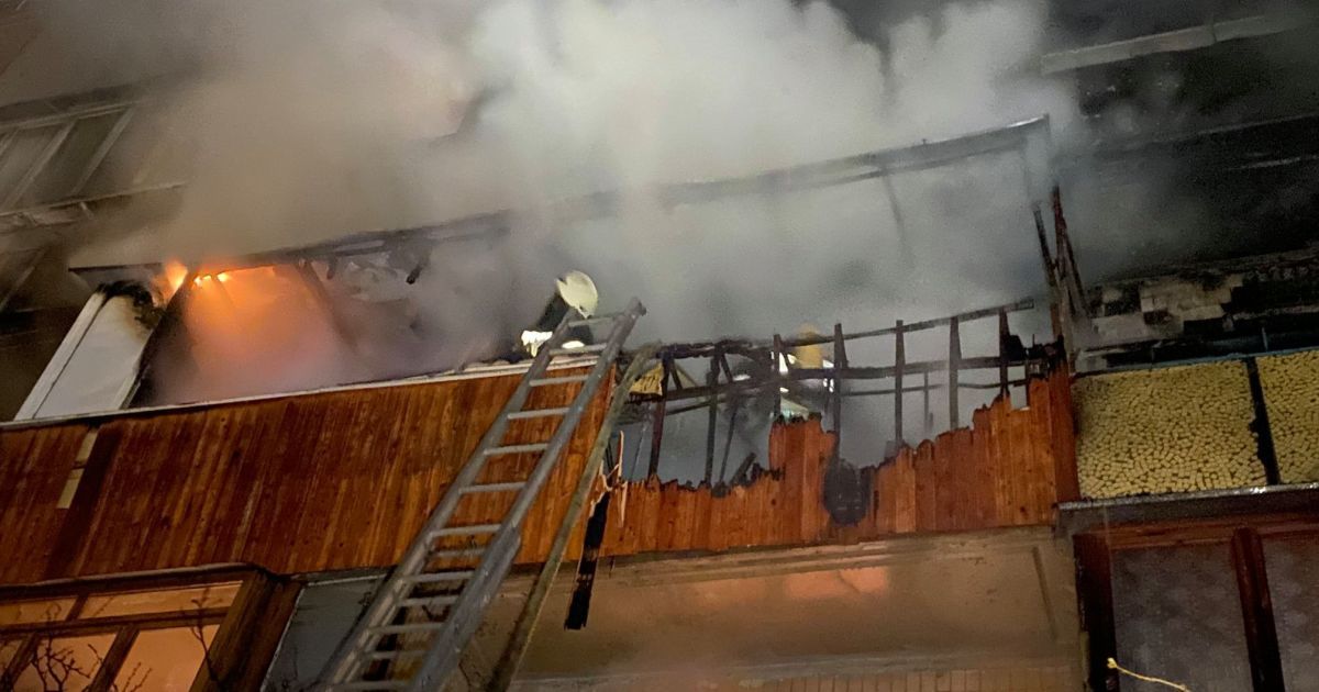 У Києві на Оболоні горіла багатоповерхівка