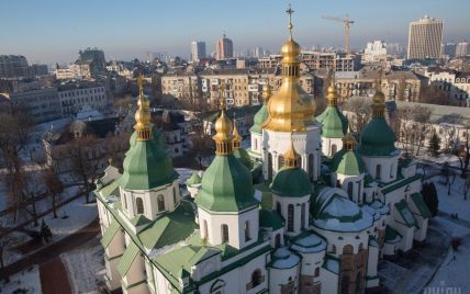 Тысячелетние фрески и мозаики Софии Киевской – в опасности: как Илон Маск помог сохранить древние рисунки