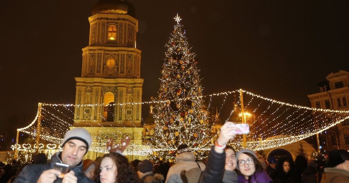 новорічна ялинка на Софійській площі в Києві_18 / © УНИАН