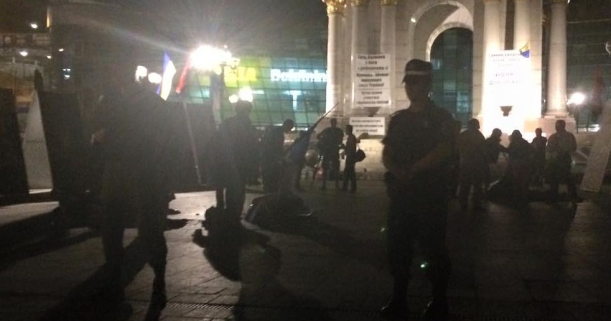 С Майдана исчезло несколько палаток