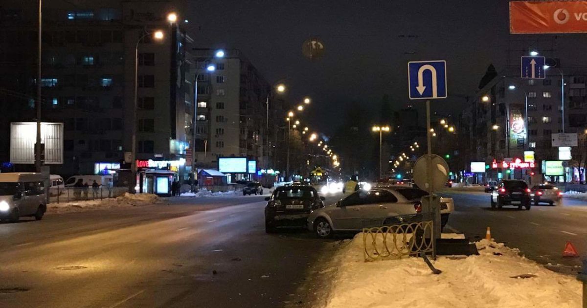 ДТП у Києві_5 / © Фото Валерии Ковалинской/ТСН
