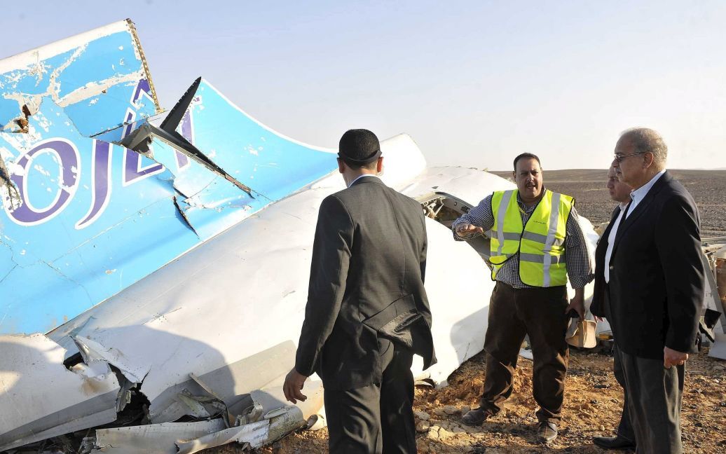 Місце падіння літака відвідав прем&#039;єр-міністр Єгипту. / © Reuters