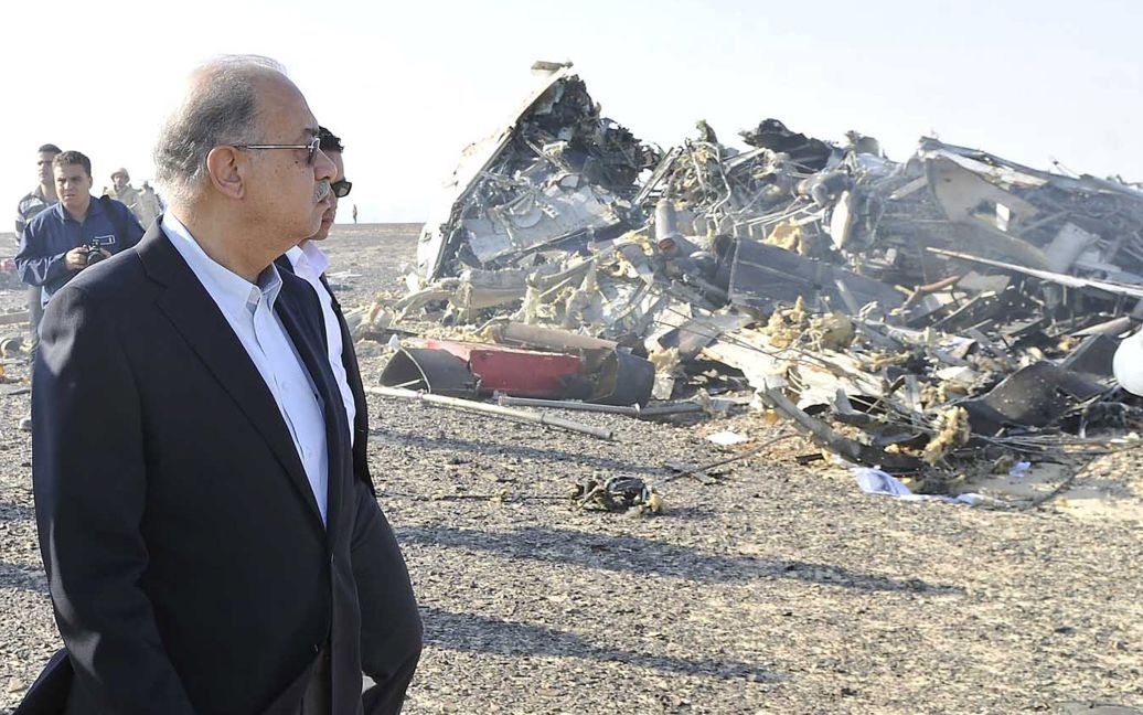 Місце падіння літака відвідав прем&#039;єр-міністр Єгипту. / © Reuters
