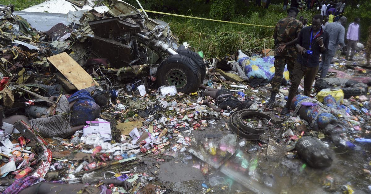 На місці катастрофи знайдено 35 тіл.