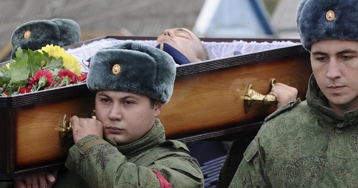 В РФ утверждают, что контрактник покончил с собой / © Reuters
