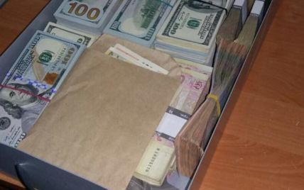 У задержанного на взятке чиновника Минобороны нашли пачки валюты в банковской ячейке - Матиос