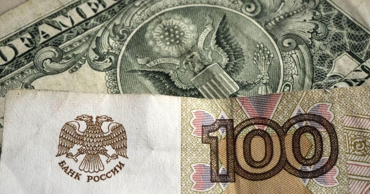 Россия тихо посчитала прямые потери финансового сектора от санкций: цифры поражают