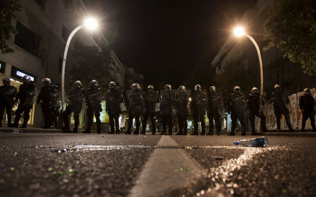 Полиция применила против демонстрантов слезоточивый газ / © Reuters