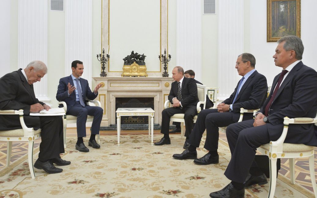 Асад говорил с Путиным в Москве / © Reuters