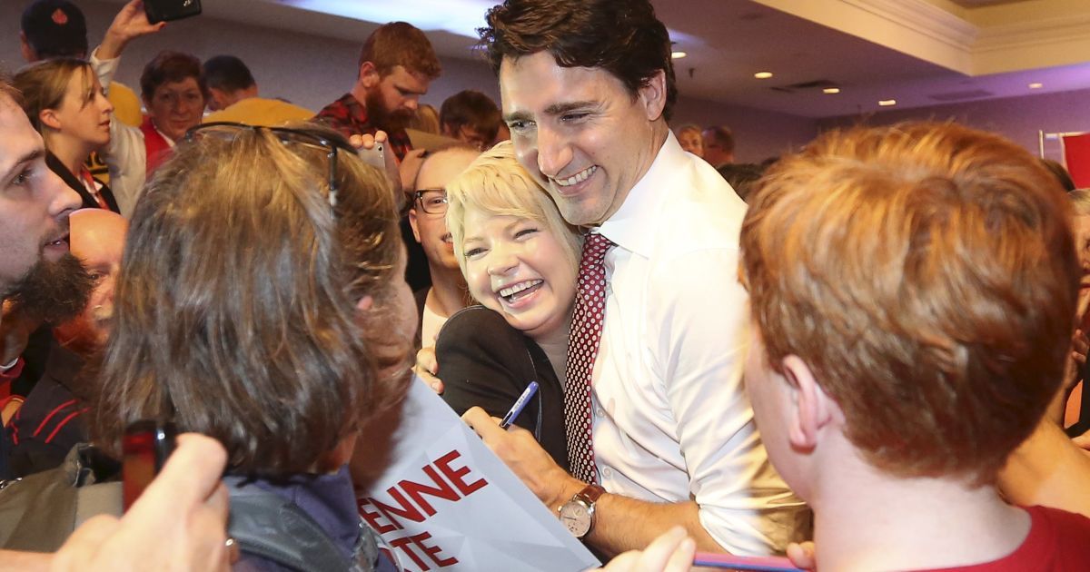 Новый премьер поддерживает Украину / © Reuters