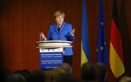 Зона свободной торговли между Украиной и ЕС не направлена против России - Меркель