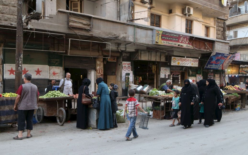 В Алеппо еще остается отголосок мирной жизни. / © Reuters