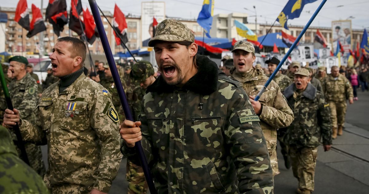 "Марш героев" собрал тысячи украинцев / © Reuters